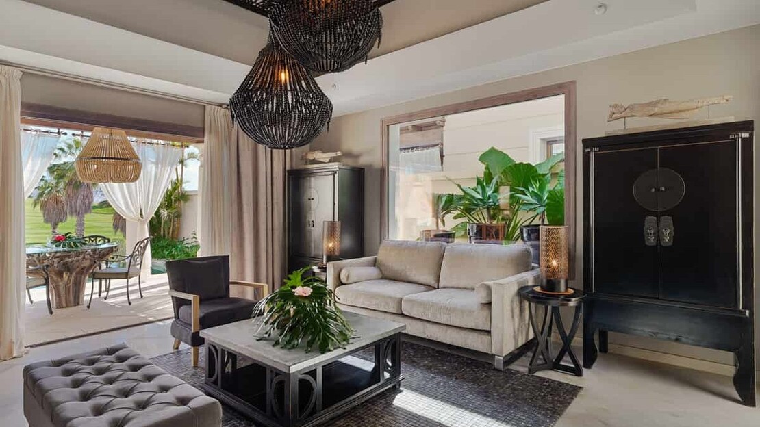 Royal River Luxury Hotel