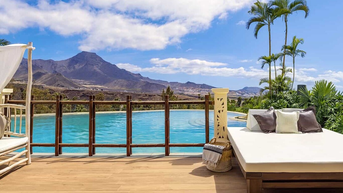 Royal River Luxury Hotel