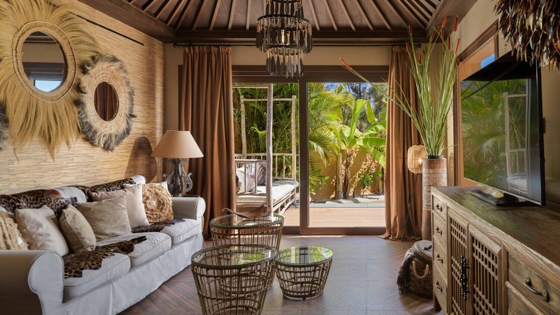 Royal River Luxury Hotel