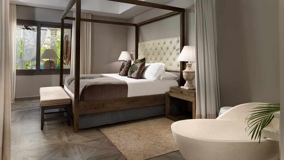 Royal River Luxury Hotel