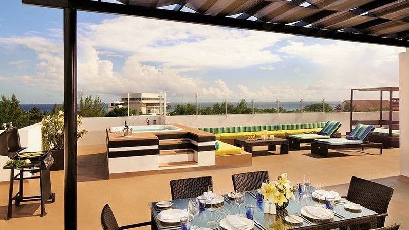 Essence @ The Fives Beach