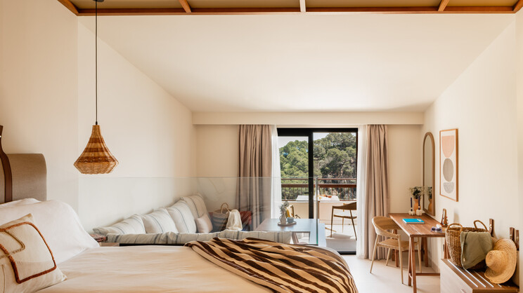 Zel Junior Suite Garden View with Kitchen 