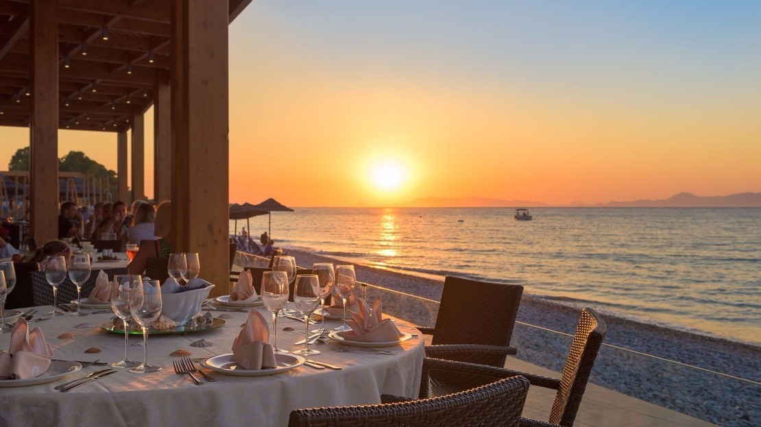 Avra Beach Resort Hotel & Bungalows