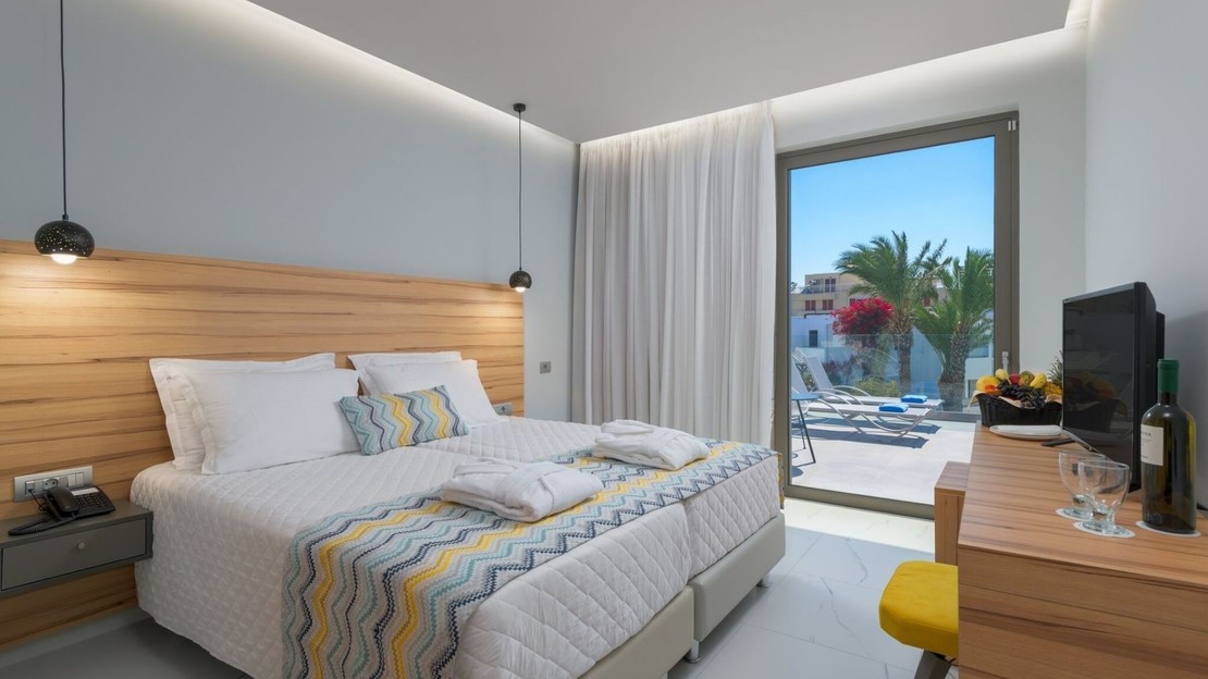 Avra Beach Resort Hotel & Bungalows