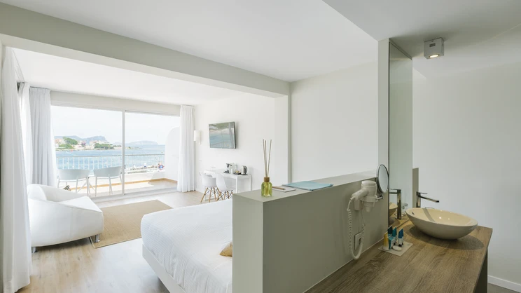 Junior Suite Frontal Sea View 