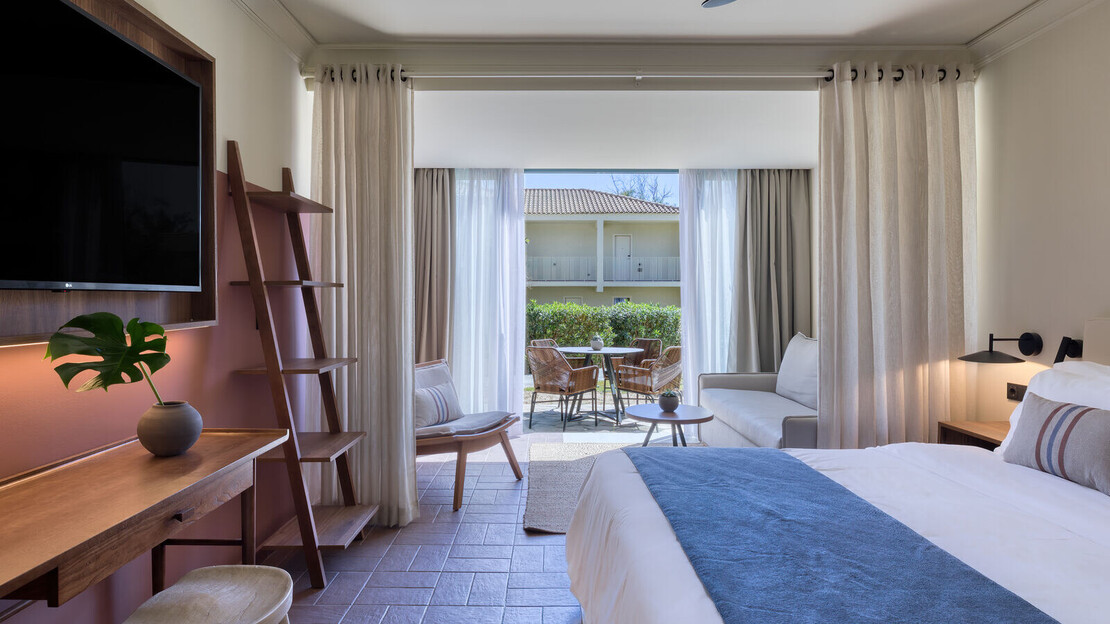 Tropical Serenity Retreat