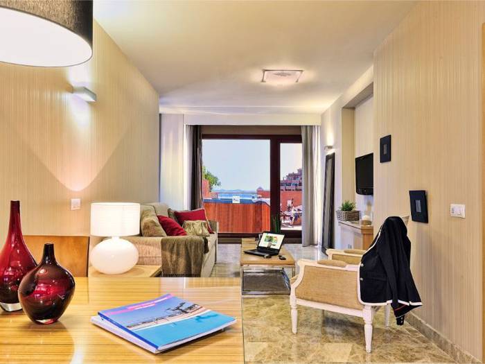 Front Sea View Terrace Suite 