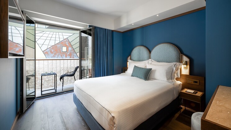 Mitsis N'U Piraeus Port