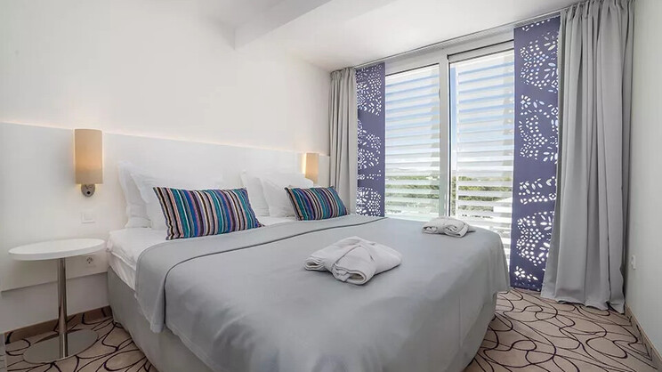 Deluxe Suite 62m² Sea View with Balcony