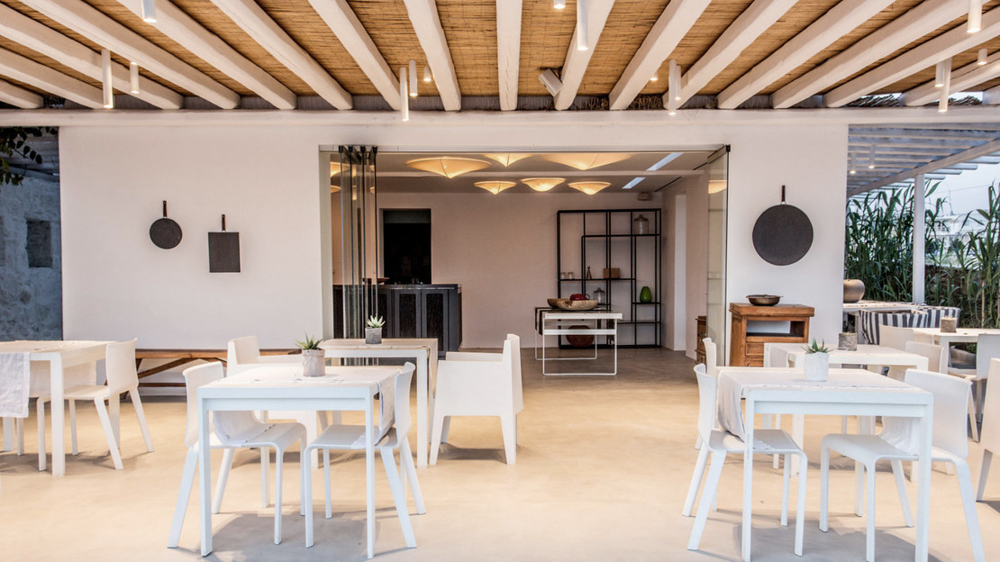 Ostraco Hotel & Suites