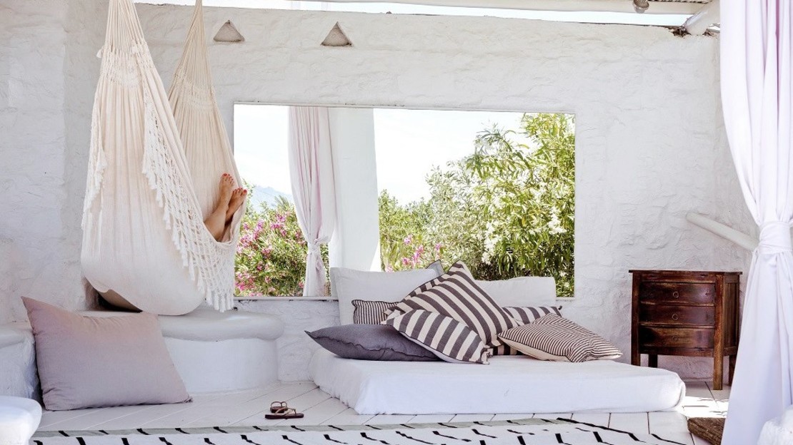 Ostraco Hotel & Suites