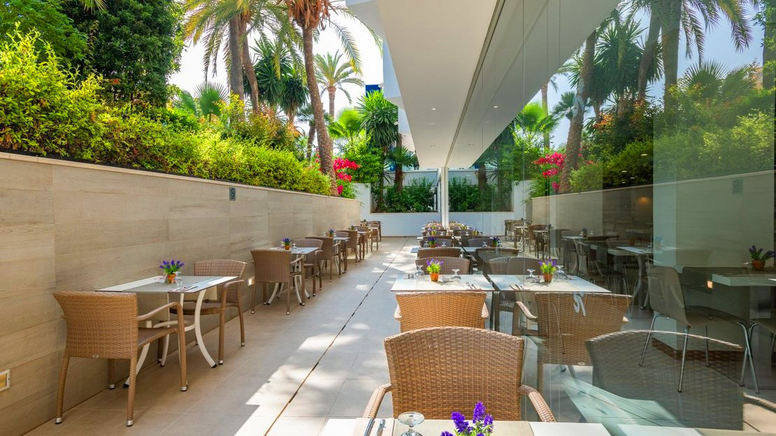 Globales Panama - Adults Only