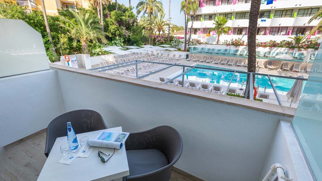 Double Room Pool View