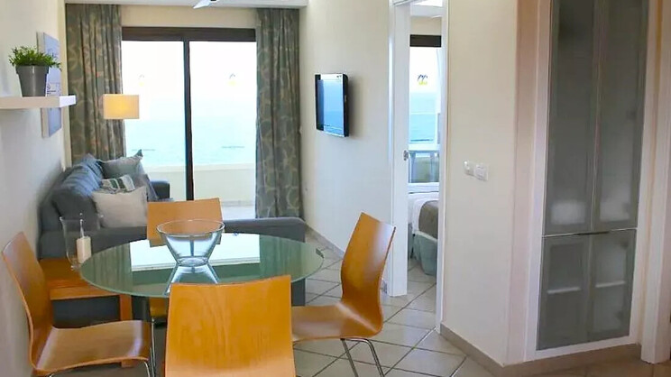 One Bedroom Apartment with Sea View