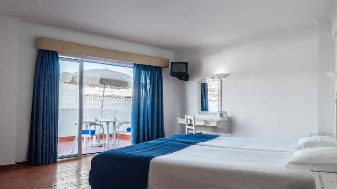 California Urban Beach Hotel