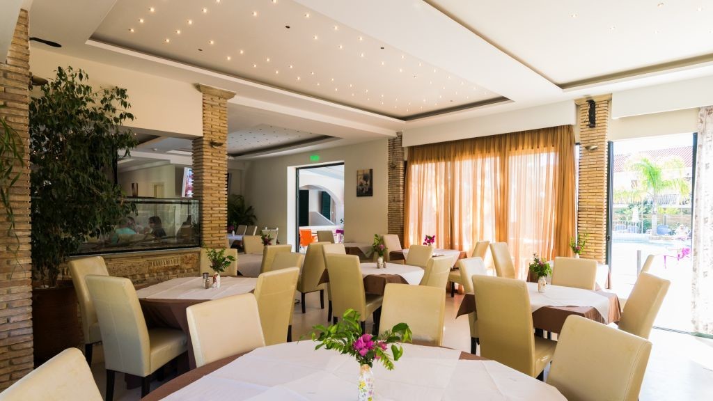 Zante Plaza Hotel & Apartments