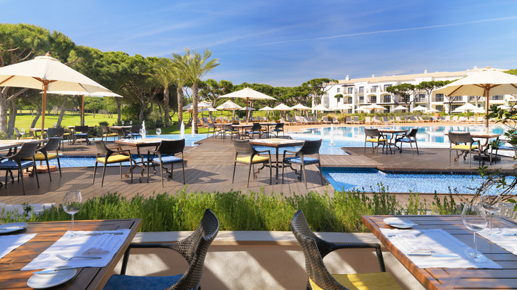 Pine Cliffs Residence, a Luxury Collection Resort