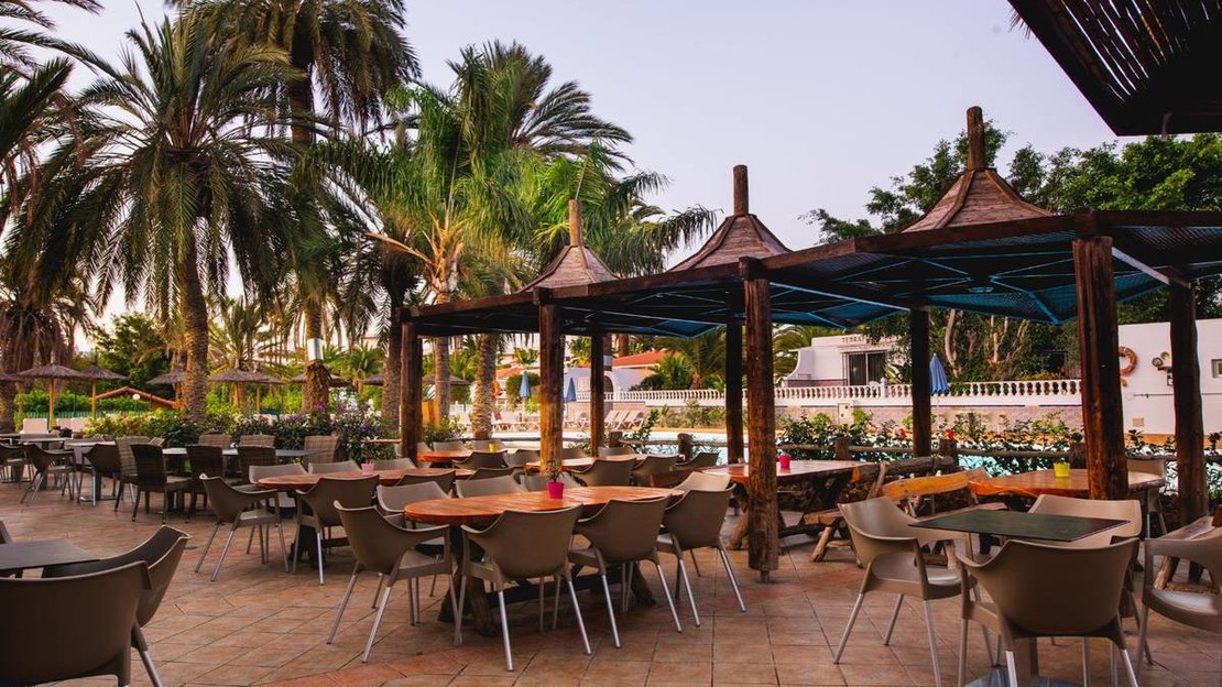 HL Miraflor Suites Hotel