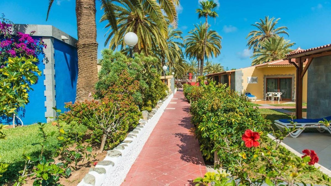 HL Miraflor Suites Hotel