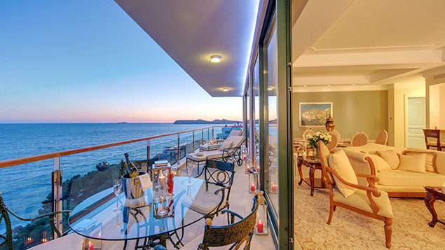 Royal Princess Hotel