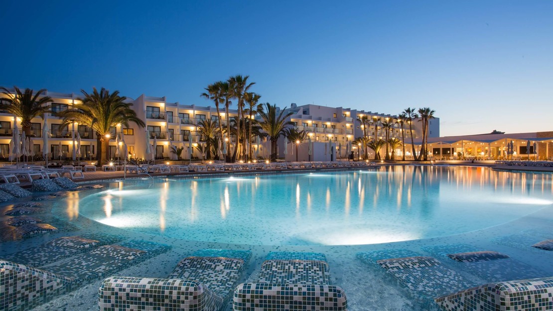 Grand Palladium White Island Resort & Spa, Ibiza Holidays ...