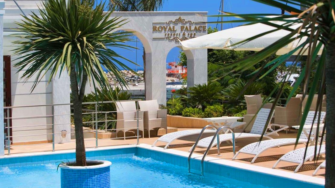 Royal Palace Resort & Spa