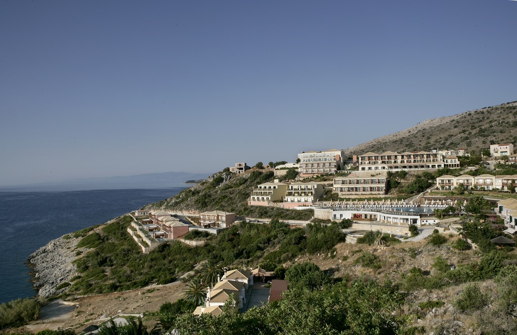 Apostolata Island Resort & Spa