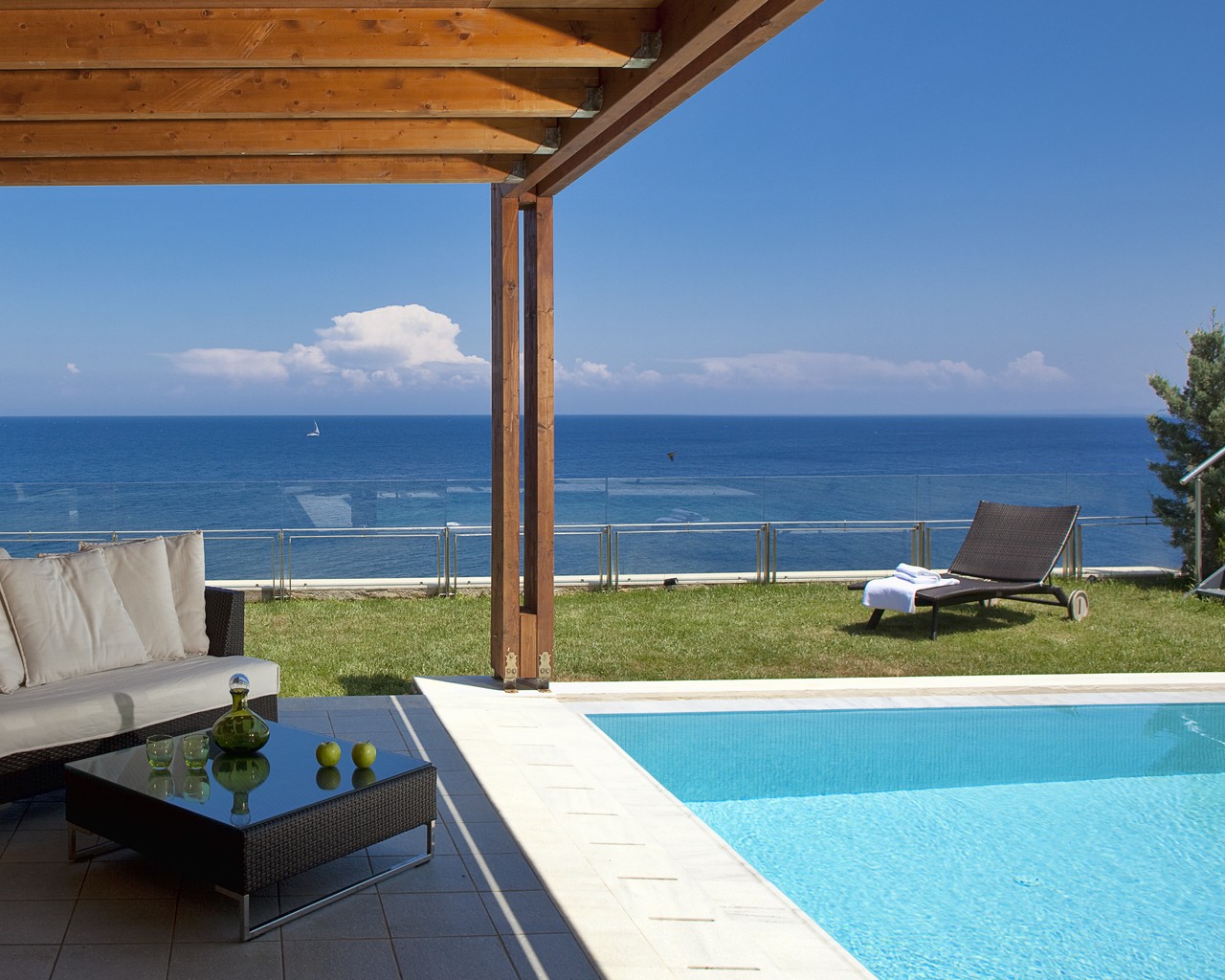 Apostolata Island Resort & Spa