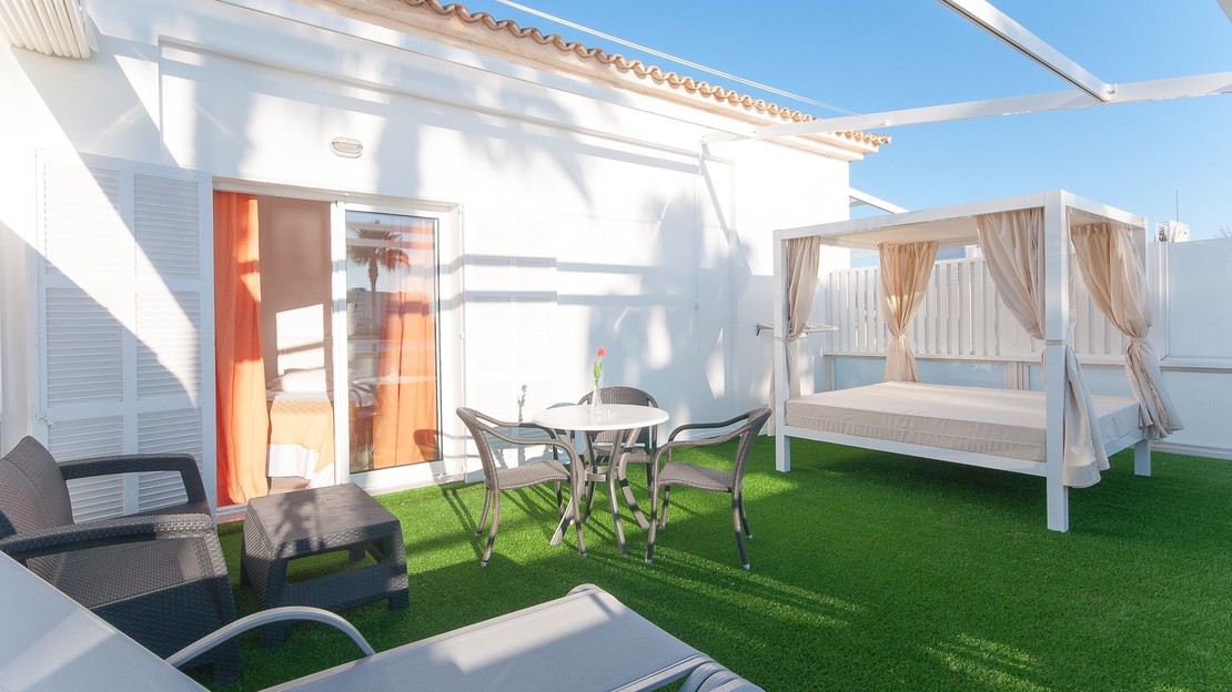 Universal Aparthotel Elisa