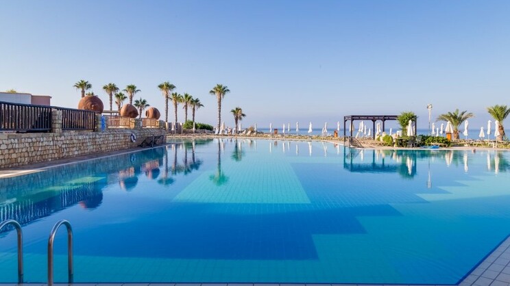 Akteon Holiday Village