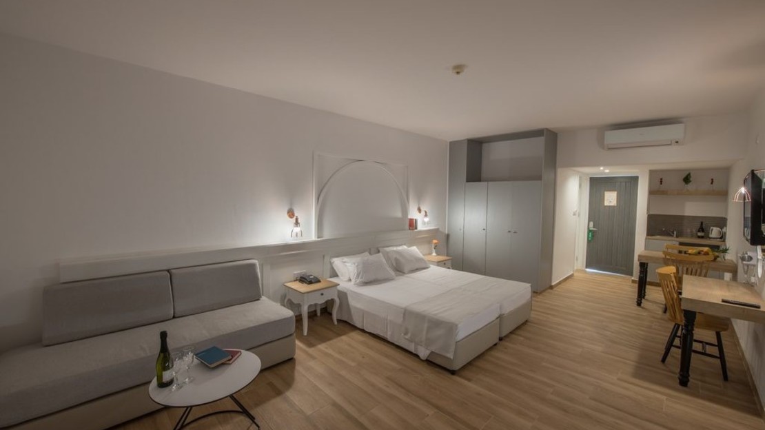 Akteon Holiday Village