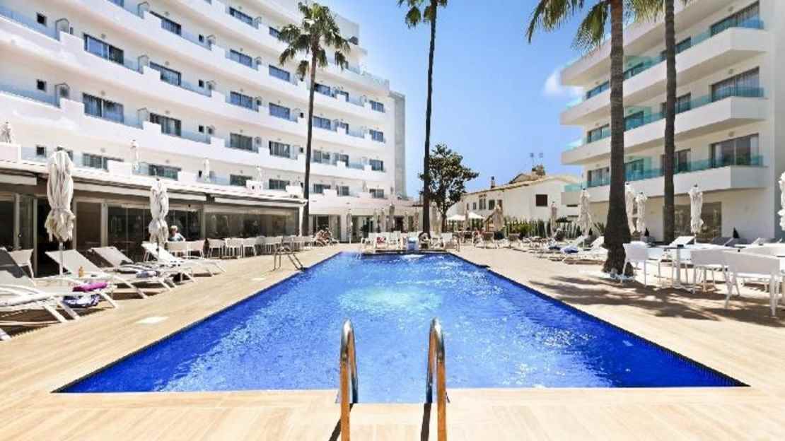 Metropolitan Playa Hotel