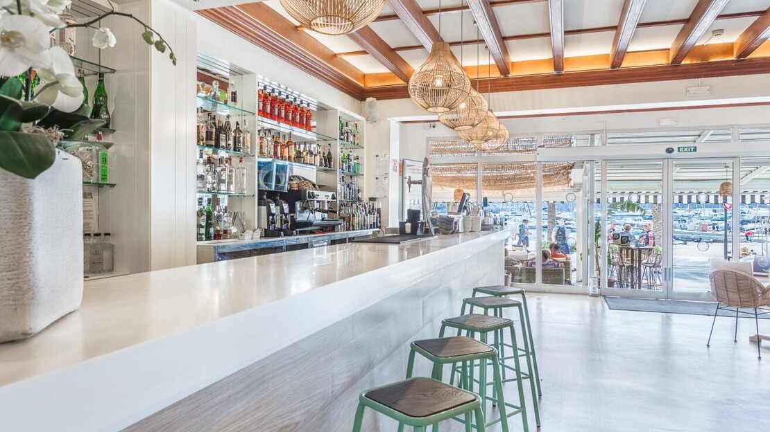 FERGUS Style Soller Beach, Majorca – HolidayGems.co.uk