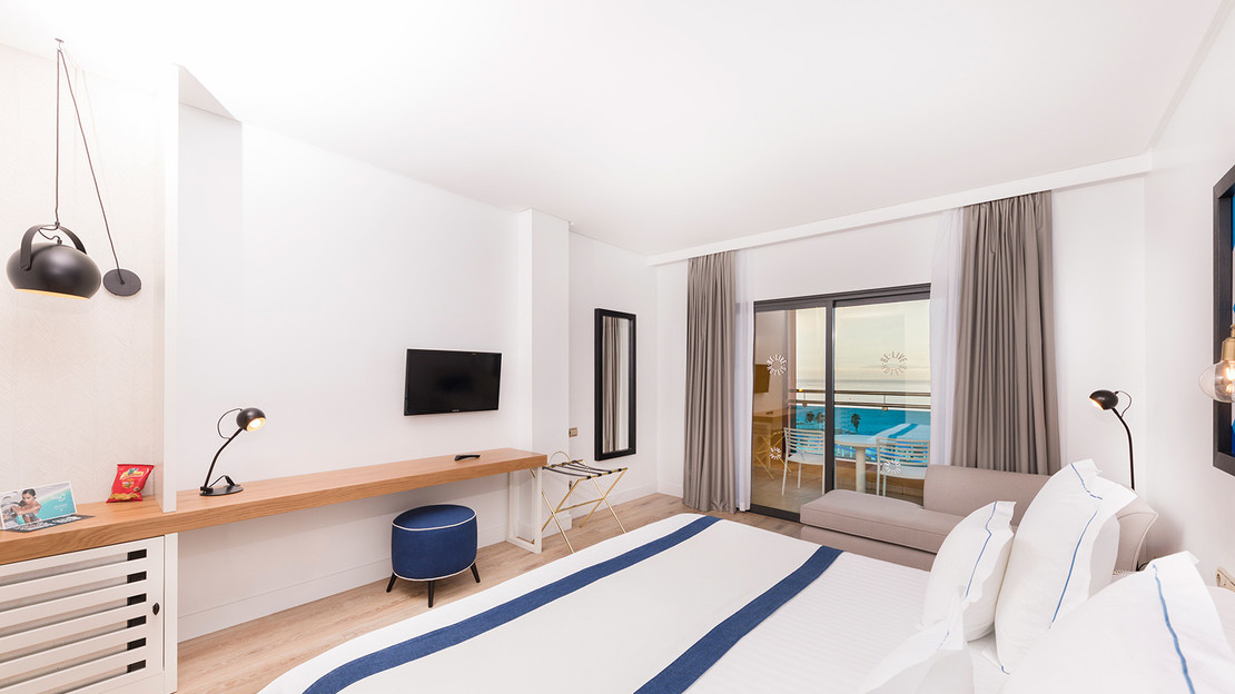 Be Live Experience La Niña