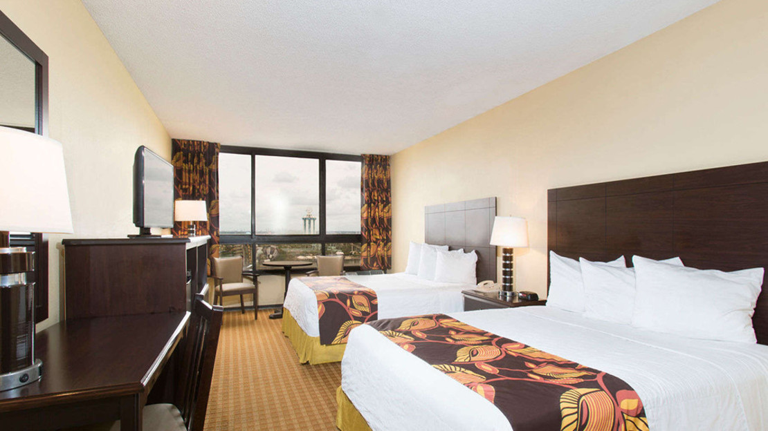 Ramada Plaza by Wyndham Orlando Resort & Suites International Drive