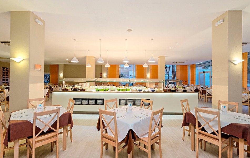 azuline Hotel Pacific