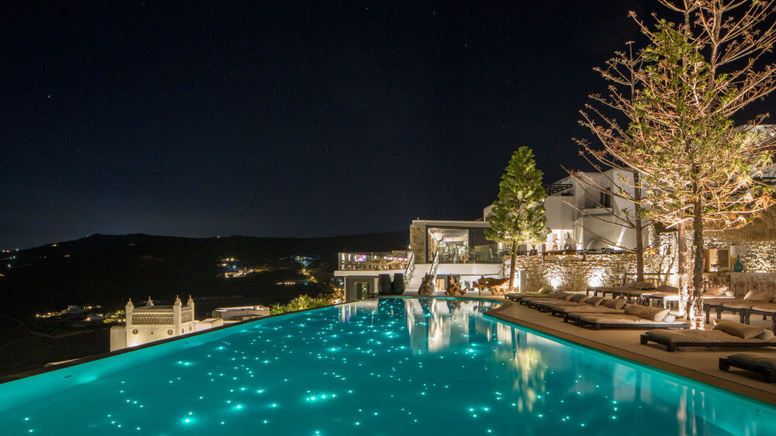 Myconian Utopia Relais & Châteaux