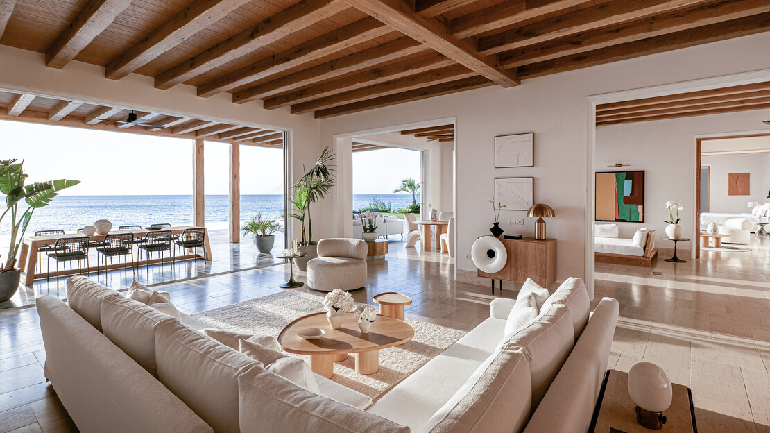 Mandola Rosa at Riviera Olympia