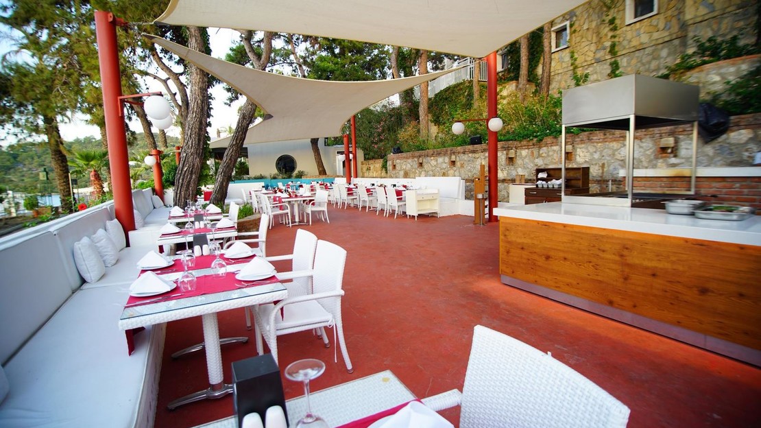 Kairaba Blue Dreams Resort & Spa