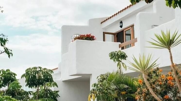 Ona Beverly Hills Suites