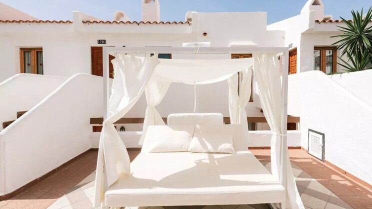 Ona Beverly Hills Suites