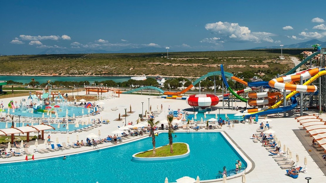 Aquasis De Luxe Resort & Spa