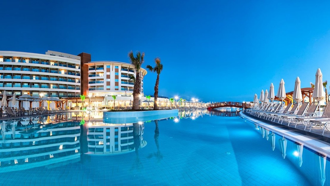 Aquasis De Luxe Resort & Spa