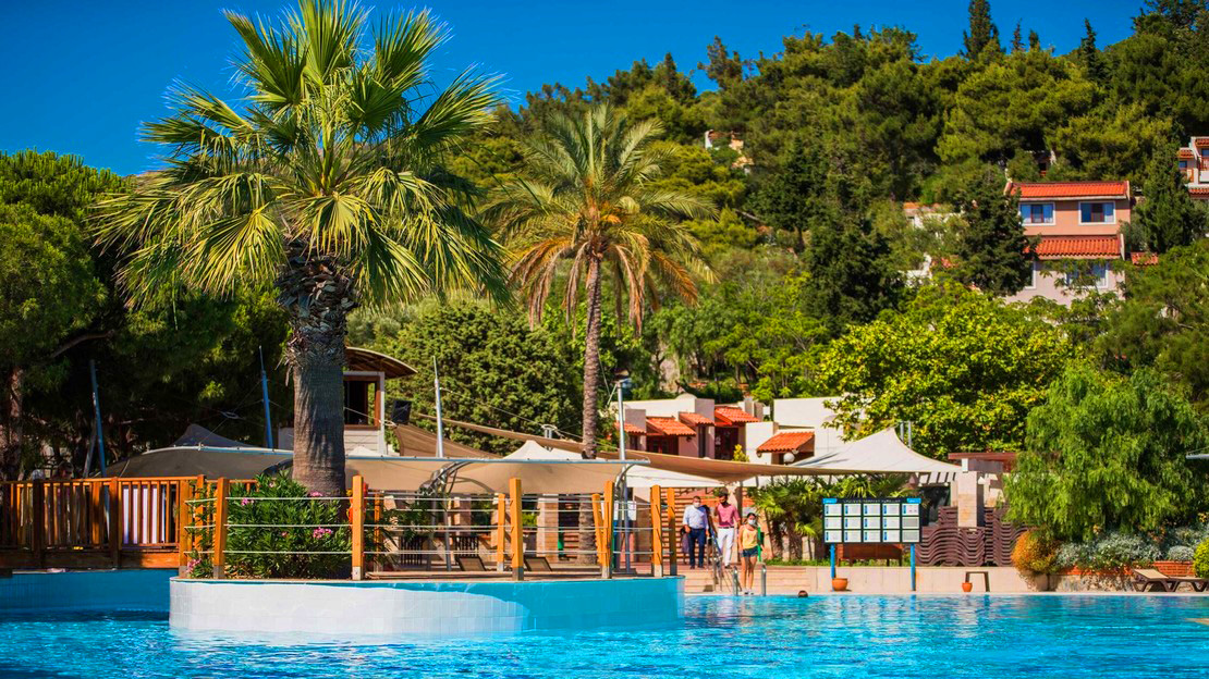 Pine Bay Holiday Resort