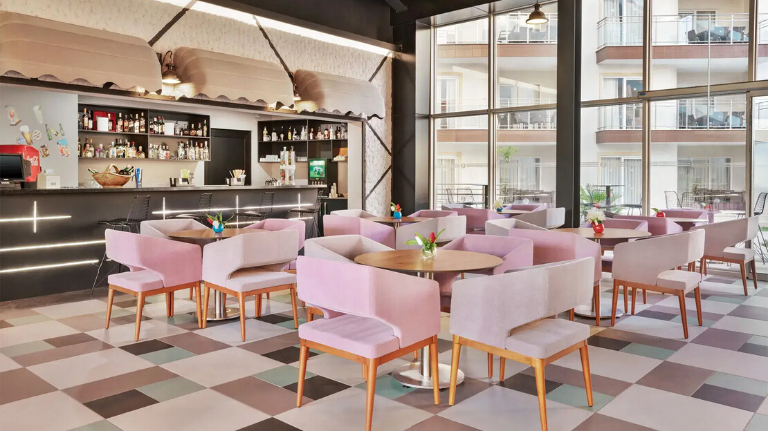 Ramada Hotel & Suites by Wyndham Kusadasi 