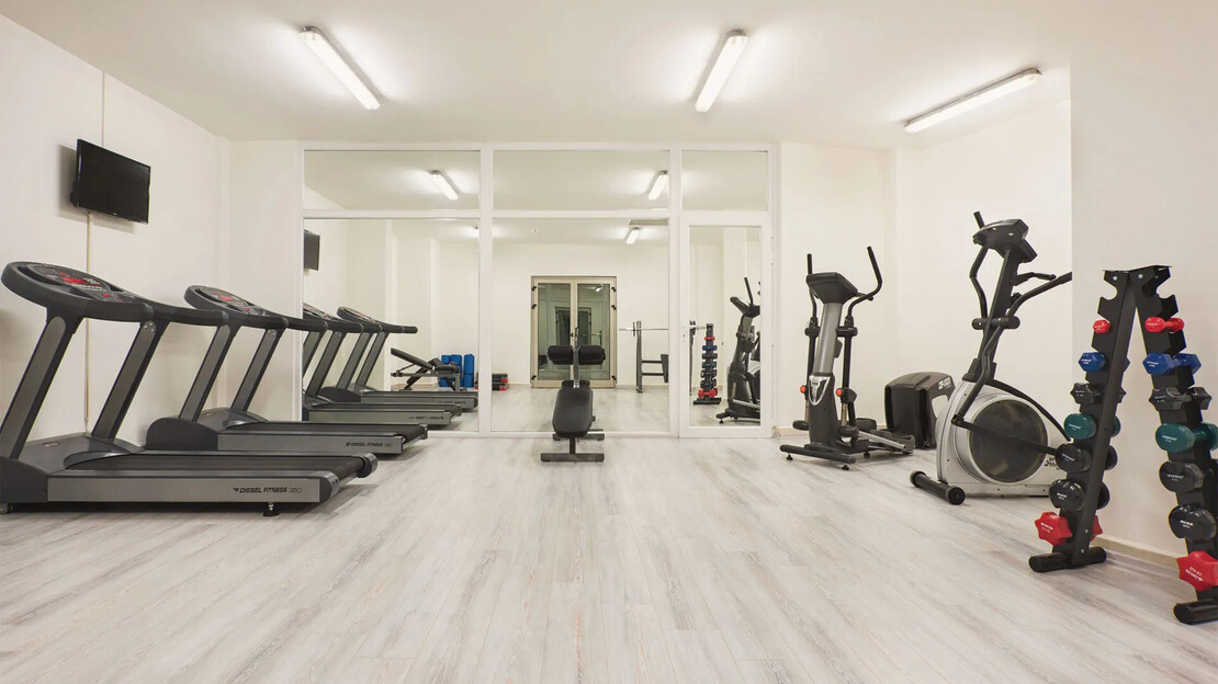 Ramada Hotel & Suites by Wyndham Kusadasi 