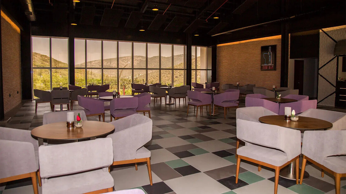 Ramada Hotel & Suites by Wyndham Kusadasi 