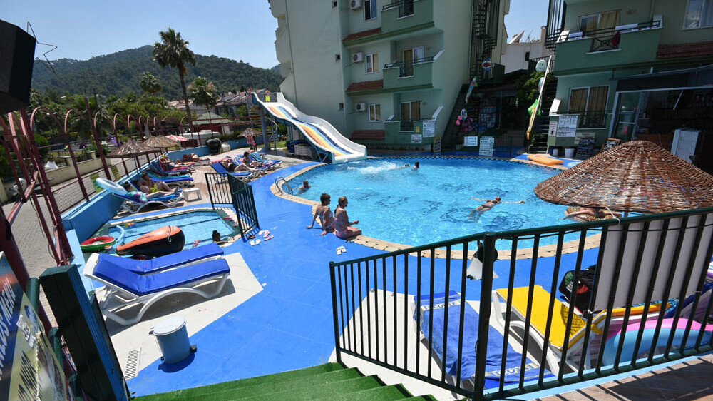 Golden Orange Apartments