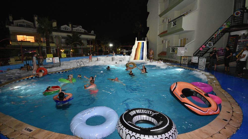 Golden Orange Apartments