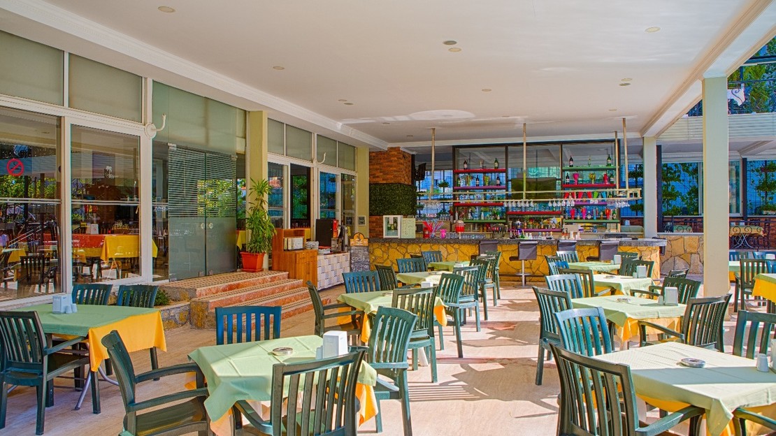 Gardenia Beach Hotel